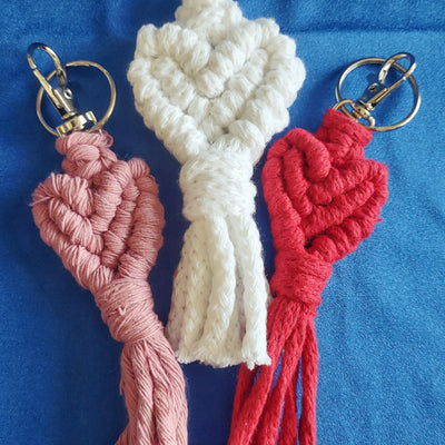 Llavero de macramé
